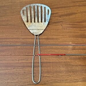 Vintage Wire Handle Slotted Turner Spatula — 10" Metal Kitchen Utensil Retro MCM